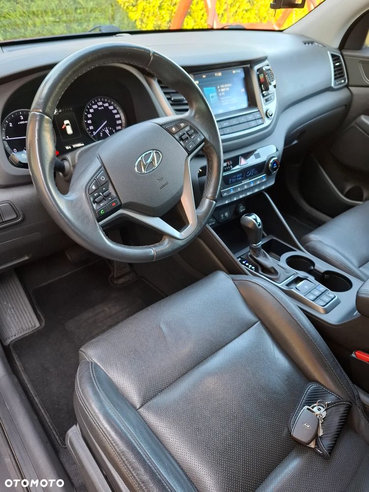 Hyundai Tucson 2.0 CRDI 4WD Automatik Premium - 11