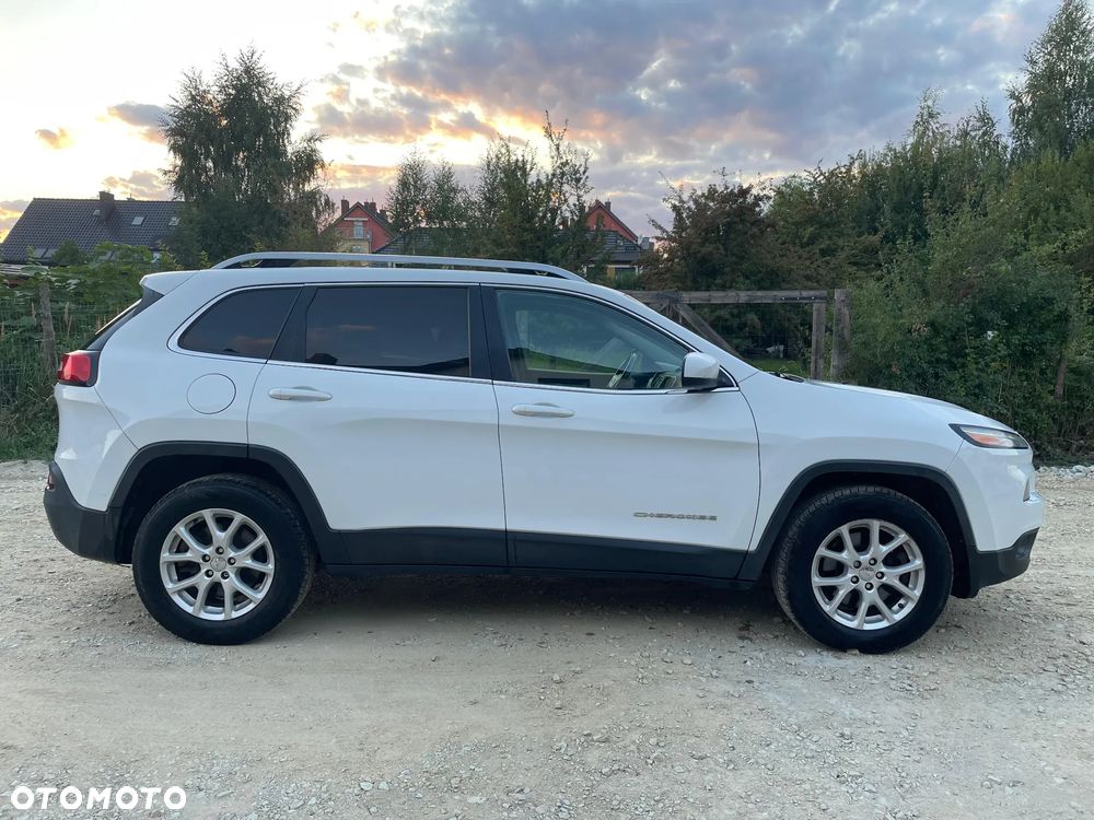 Jeep Cherokee - 4