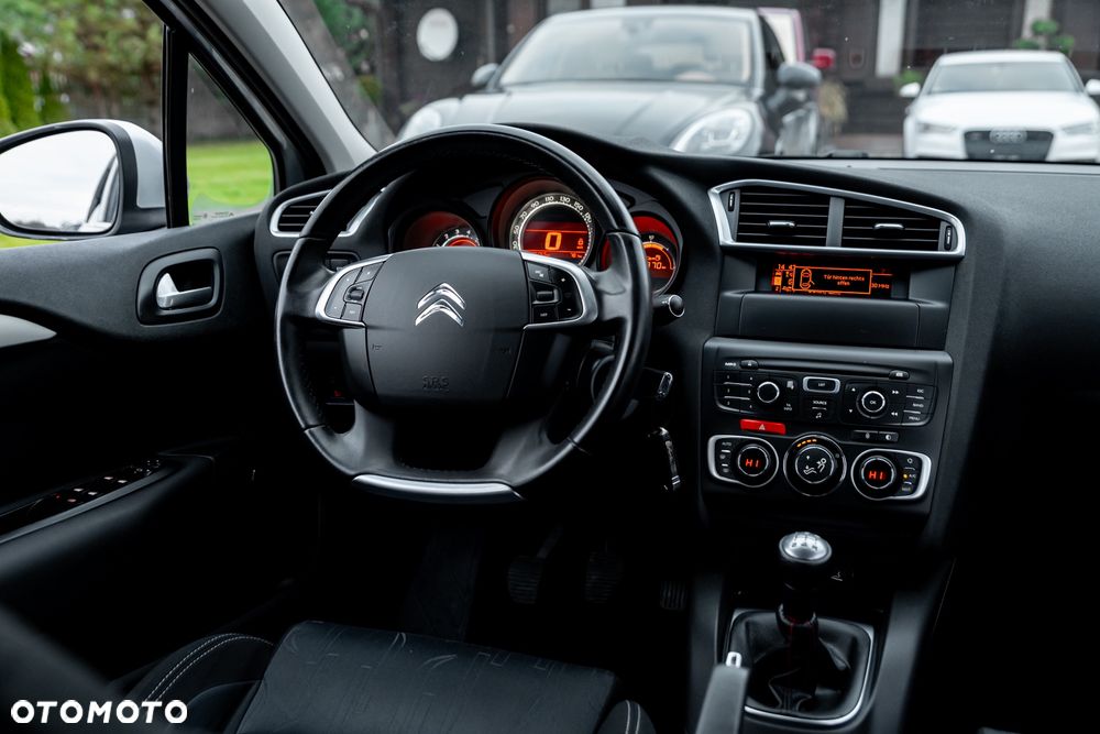 Citroën C4 VTi 120 Attraction - 24