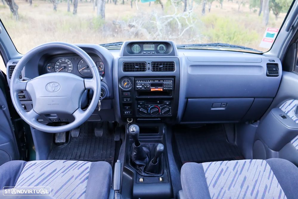 Toyota Land Cruiser - 27