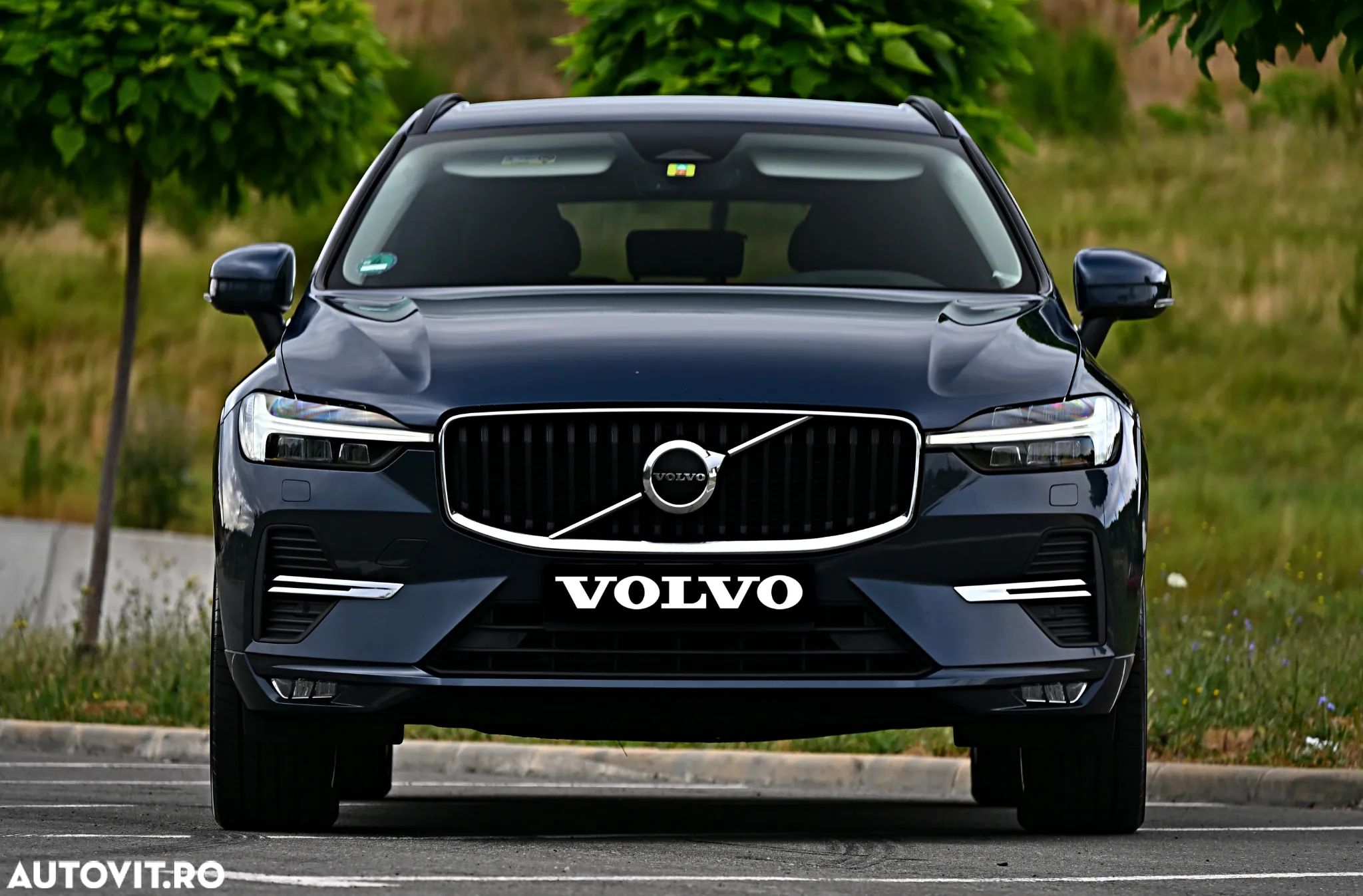 Volvo XC 60 B4 D AWD Geartronic Momentum Pro - 1