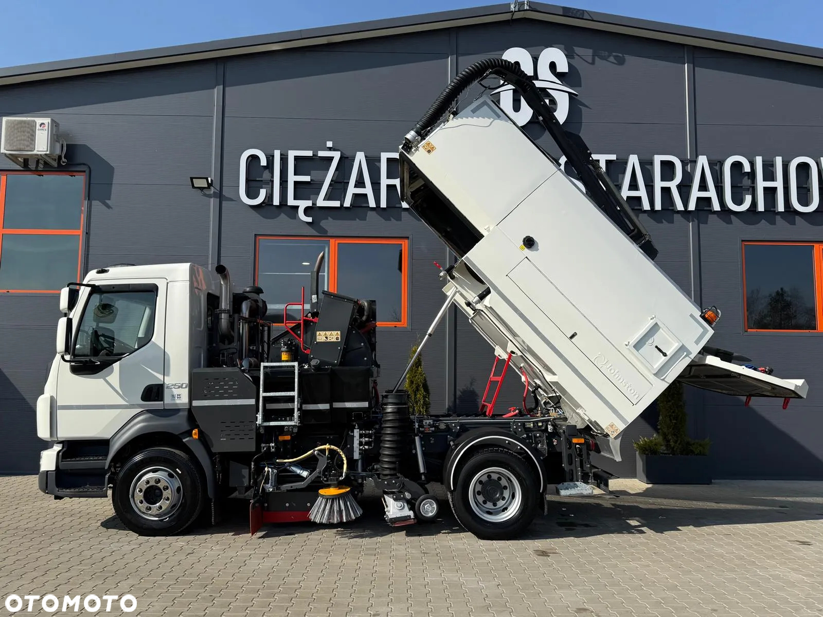 Volvo VOLVO FL 15.250 Euro 6 // zamiatarka dwustronna JOHNSTON VT652 - 3