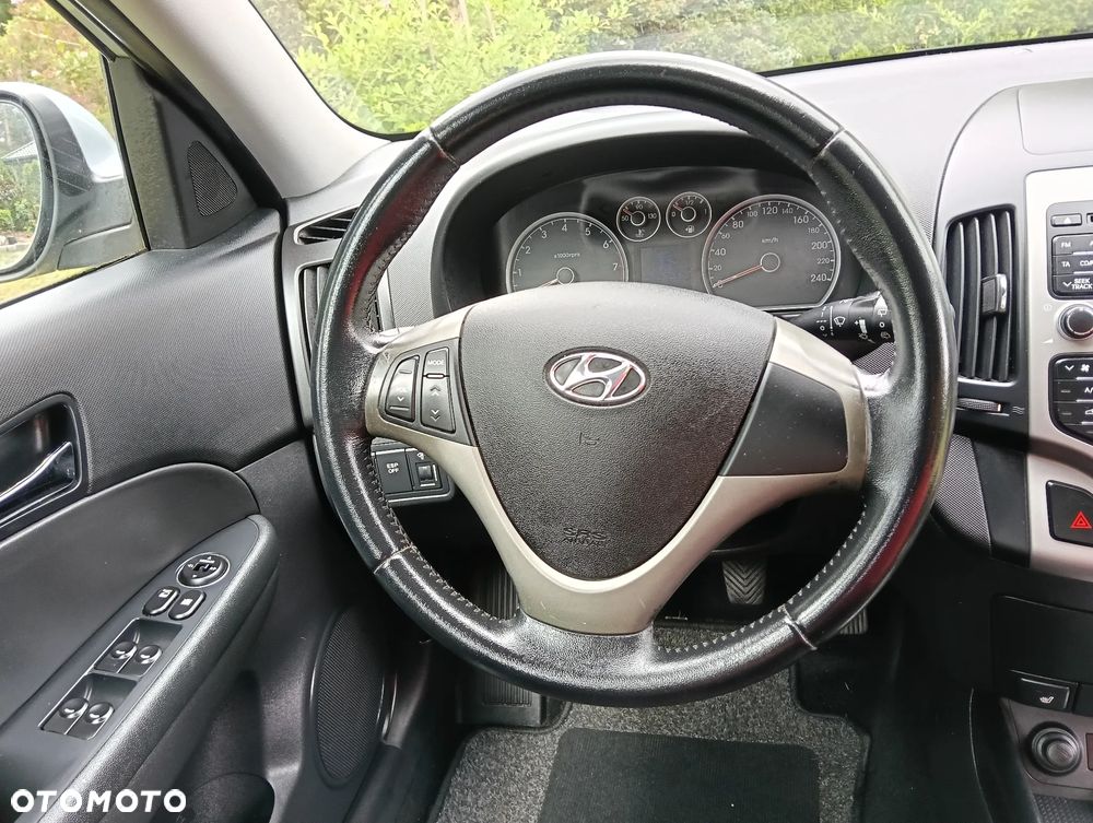 Hyundai i30 i30cw 1.4 Edition Plus - 35