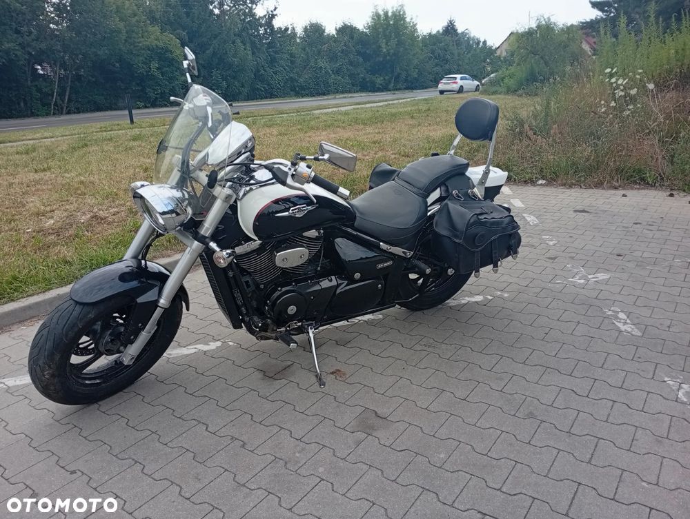 Suzuki Intruder - 10