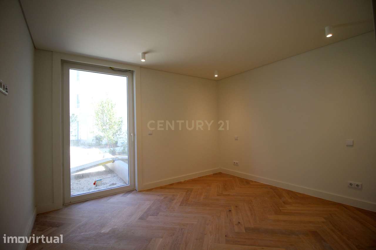Luxuosa Suite em Alcântara, Lisboa - 79m² com Jardim - Grande imagem: 5/9