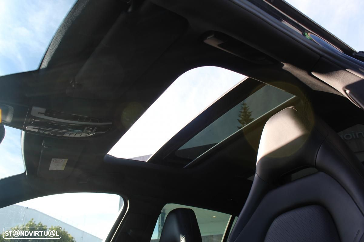 Porsche Panamera Sport Turismo 4 E-Hybrid - 28