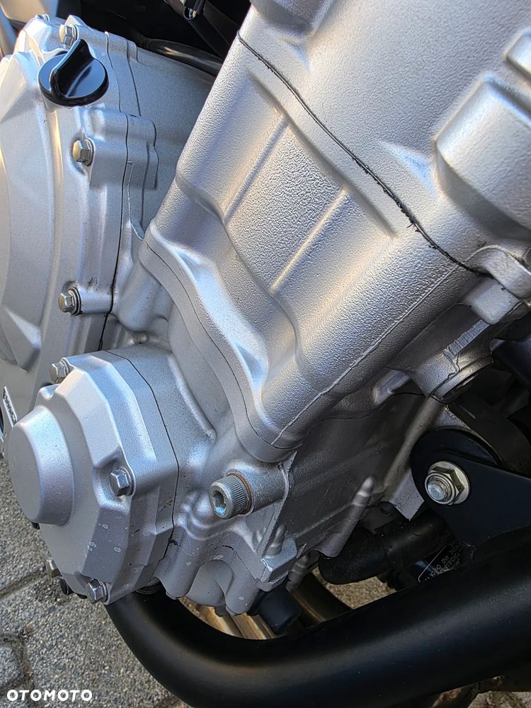 Suzuki GS - 19
