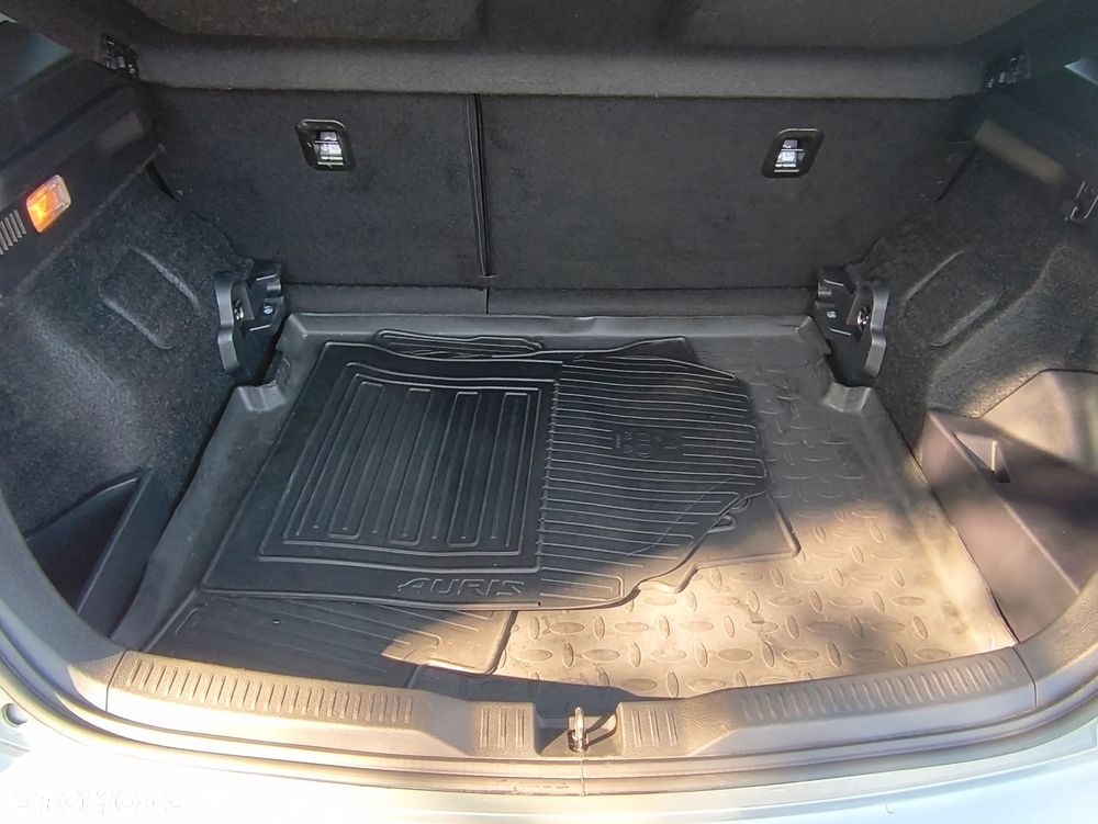 Toyota Auris - 28
