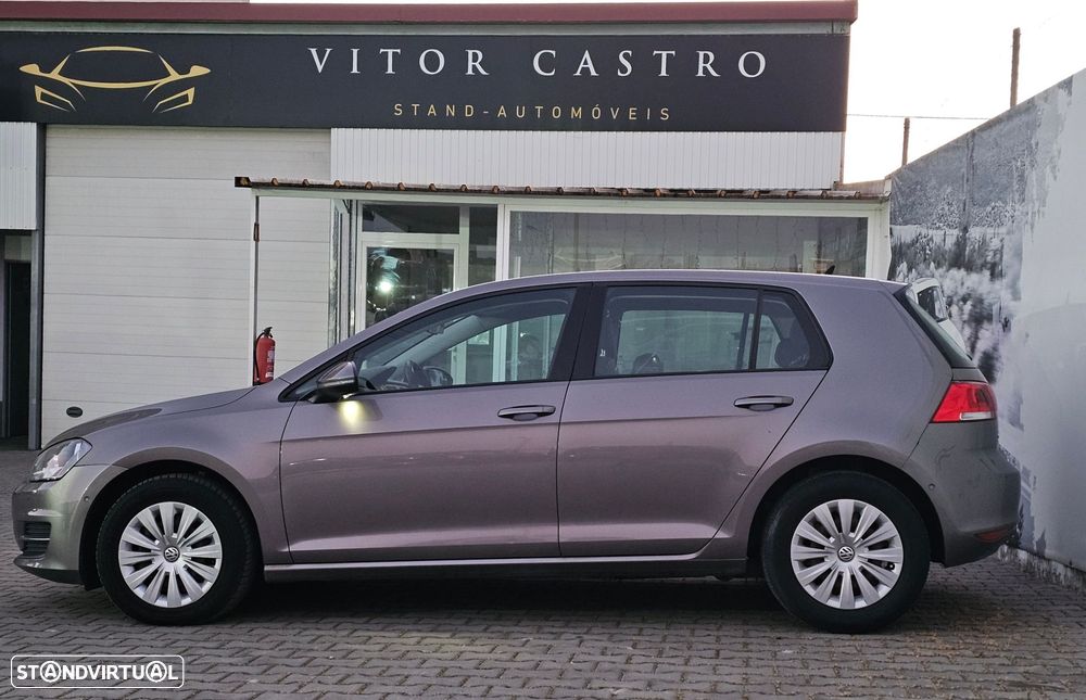 VW Golf 1.6 TDI Confortline - 4