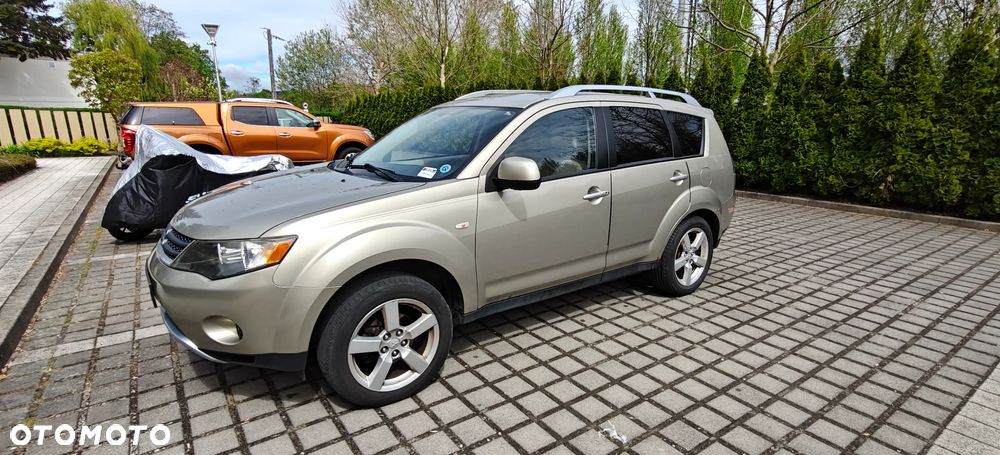 Mitsubishi Outlander 3.0 V6 LS 2WD - 3