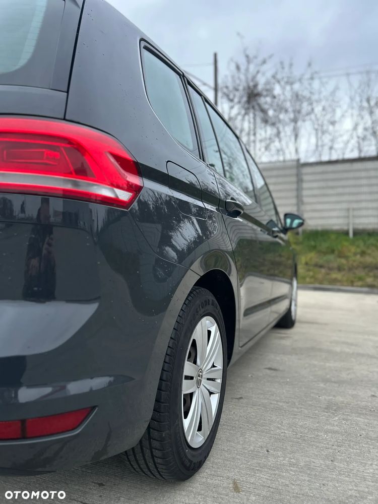Volkswagen Touran 1.5 TSI EVO Trendline - 17