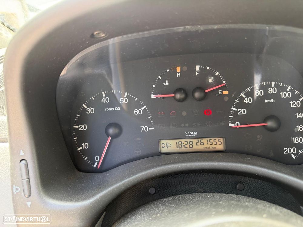 Fiat Punto 1.2 16V HLX - 5
