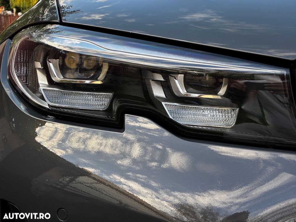 BMW Seria 3 320i AT - 13