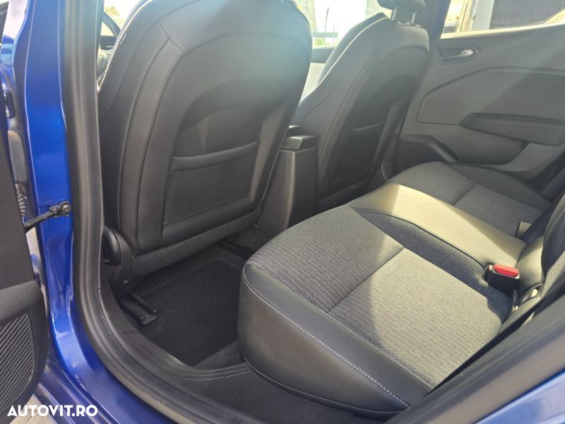 Renault Clio - 15