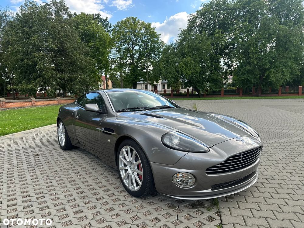 Aston Martin V12 Vanquish - 3