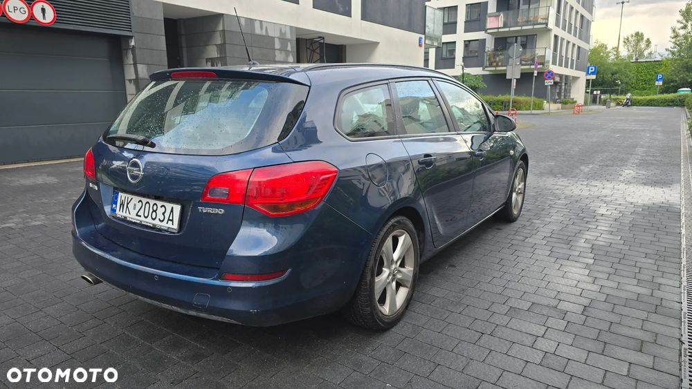 Opel Astra 1.4 T Enjoy - 2