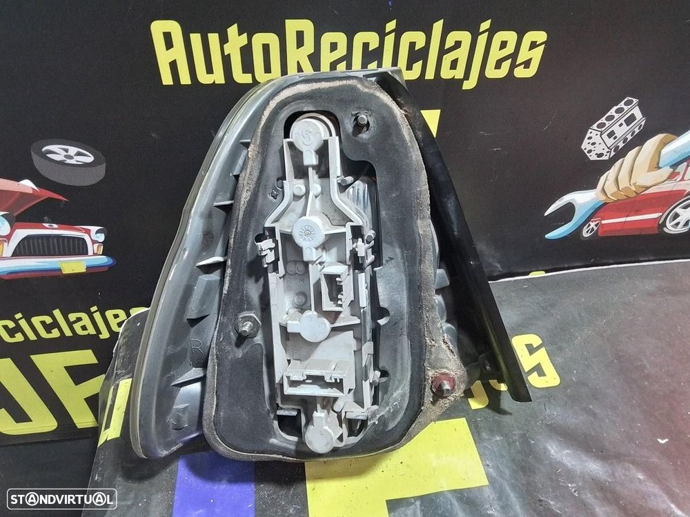 FAROLIM TRASEIRO DIREITO BMW 3 COMPACT 2001 - 2