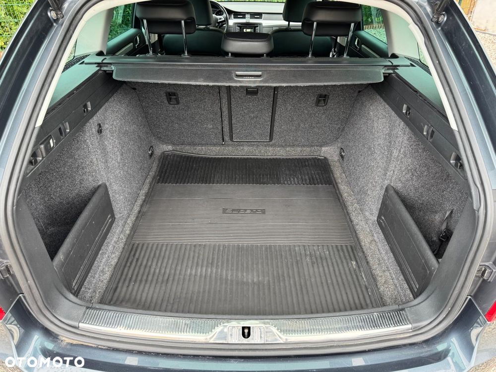Skoda Superb 2.0 TDI Elegance DSG - 21