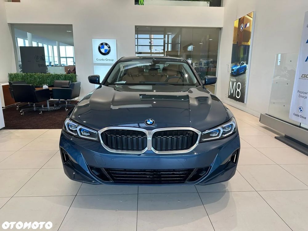 BMW Seria 3 318i M Sport - 3