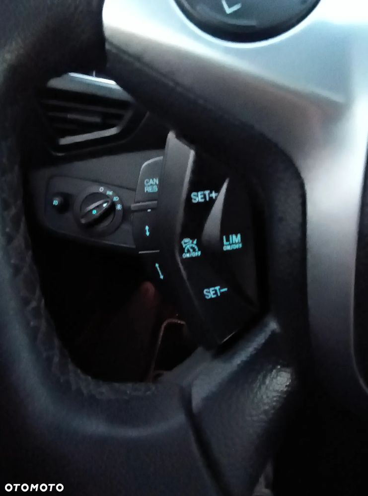 Ford Kuga 2.0 TDCi 4x2 Titanium - 21