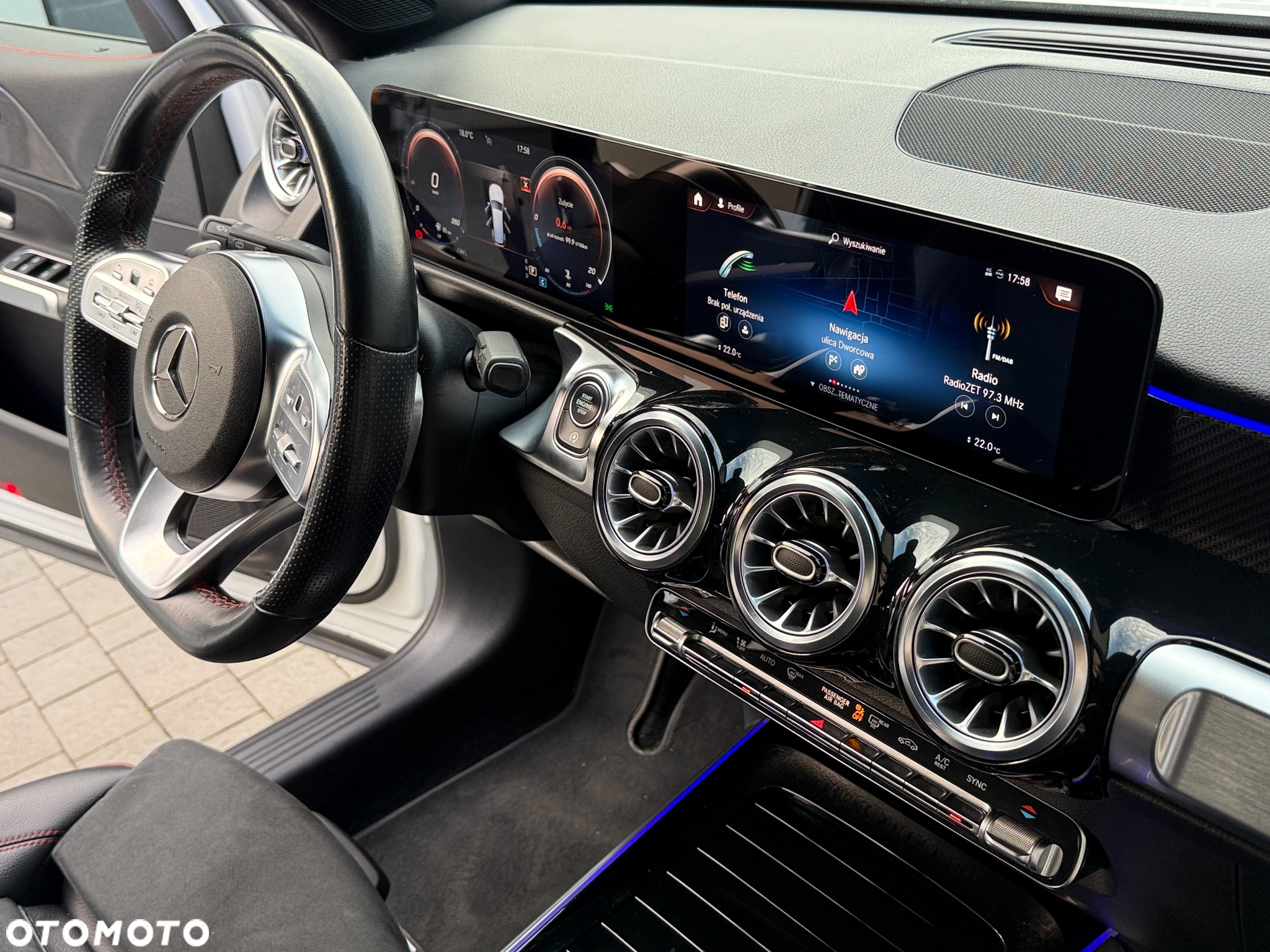 Mercedes-Benz GLB 200 d 4-Matic AMG Line 8G-DCT - 16
