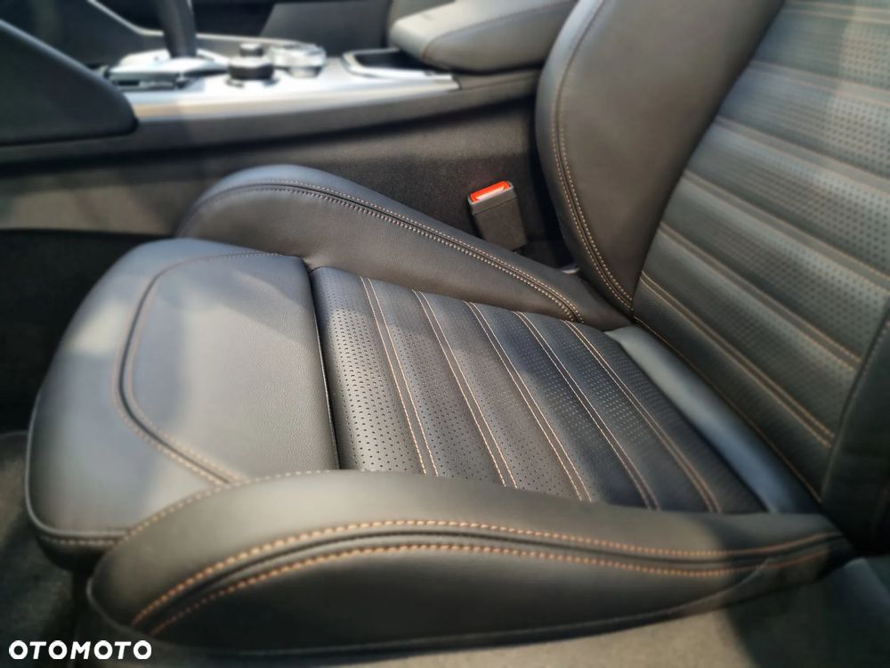 Alfa Romeo Giulia 2.0 Turbo Intensa Q4 - 13