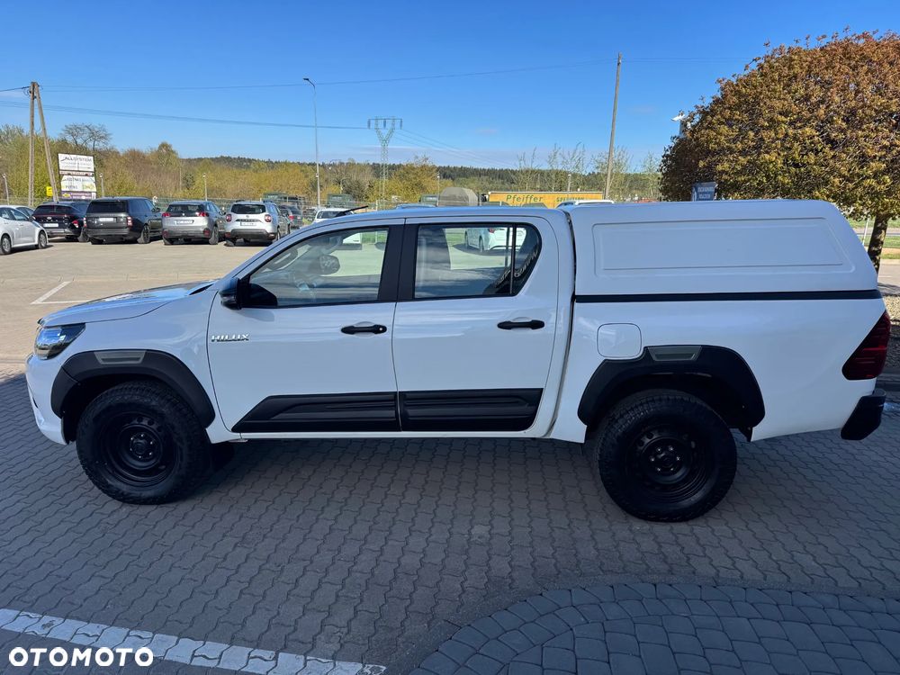 Toyota Hilux 2.4 D-4D Double Cab DLX 4x4 - 5