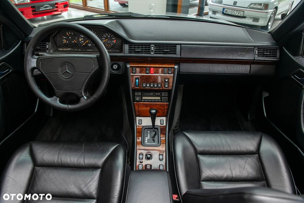 Mercedes-Benz Klasa E - 22