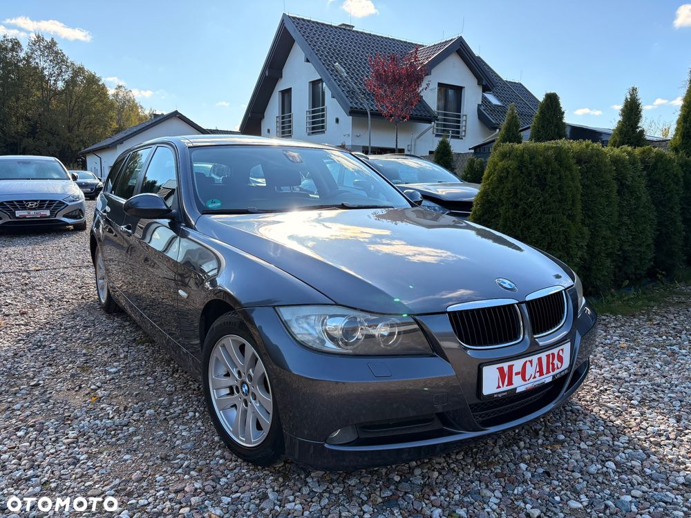 BMW Seria 3 318i - 1