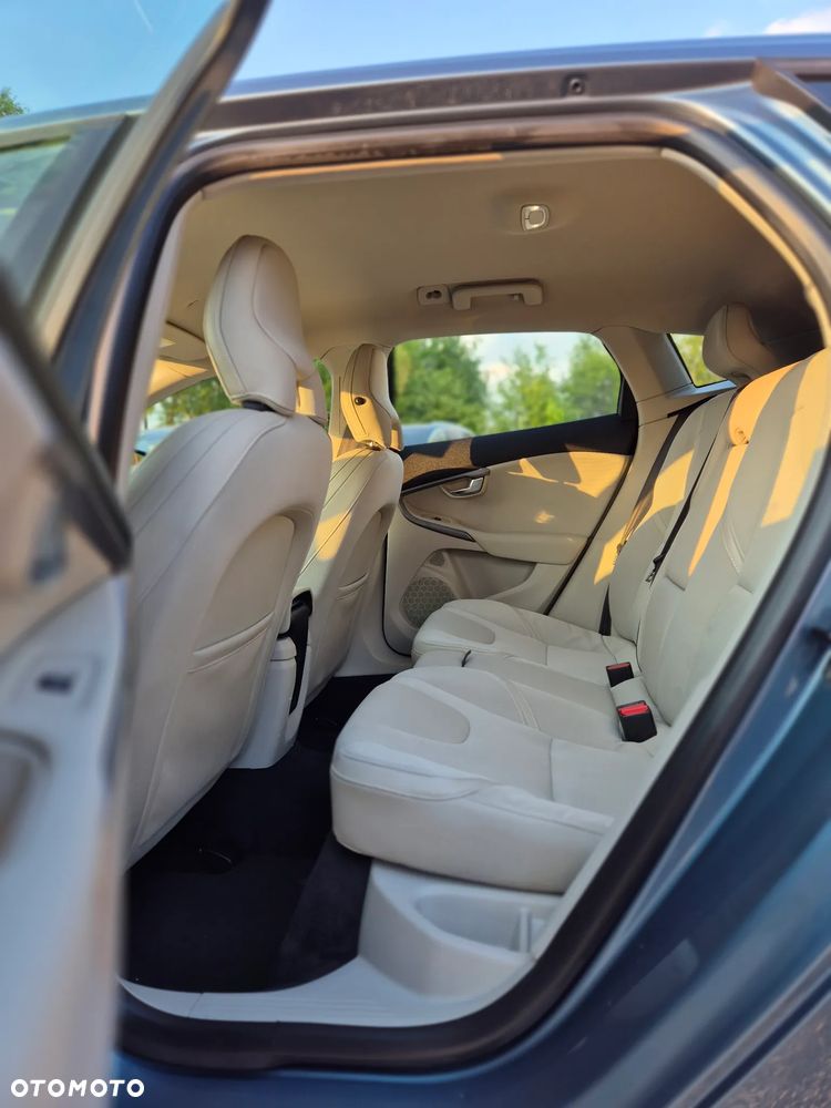 Volvo V40 - 38