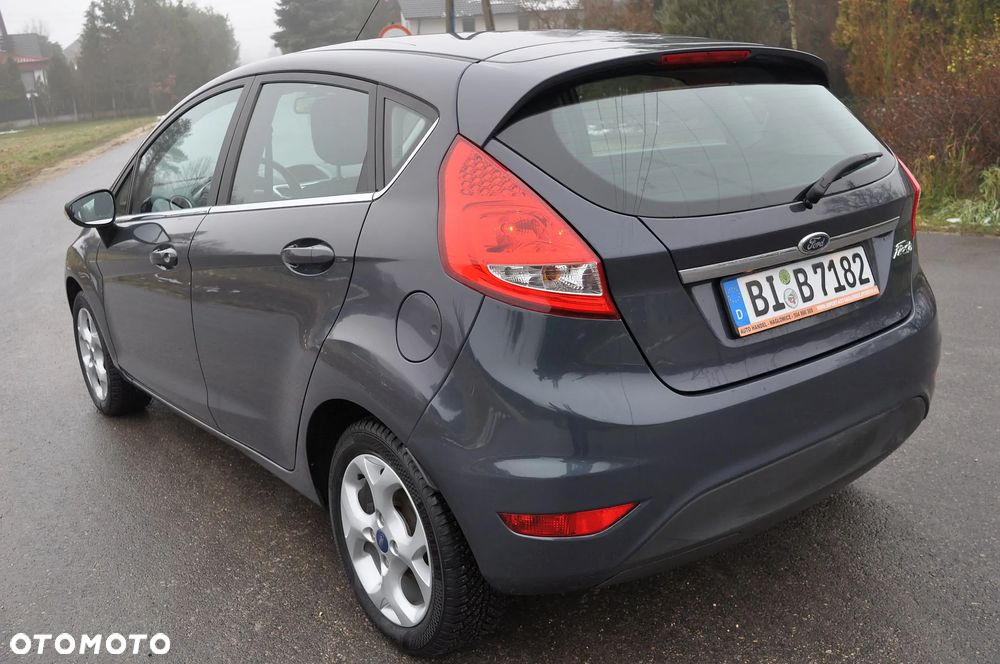 Ford Fiesta 1.4 Autom Titanium - 16