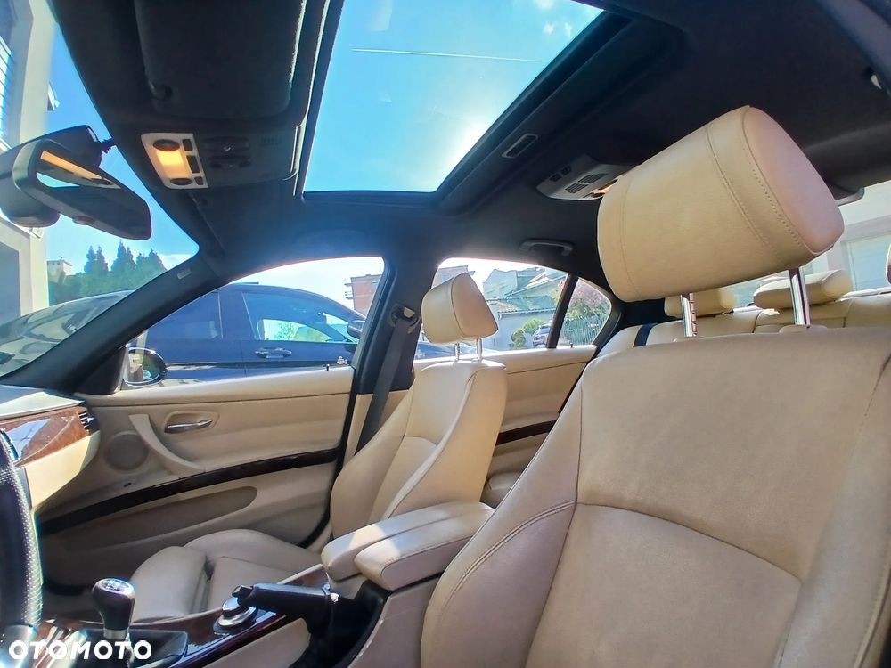 BMW Seria 3 325d - 17