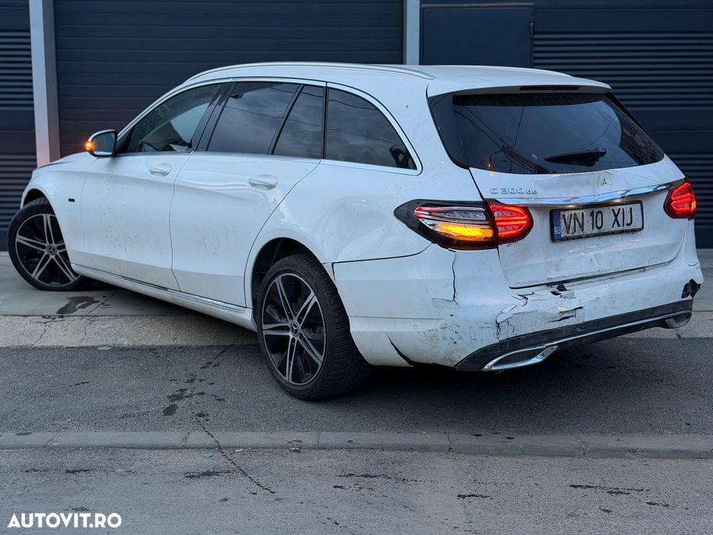 Mercedes-Benz C ver-300-phev - 4