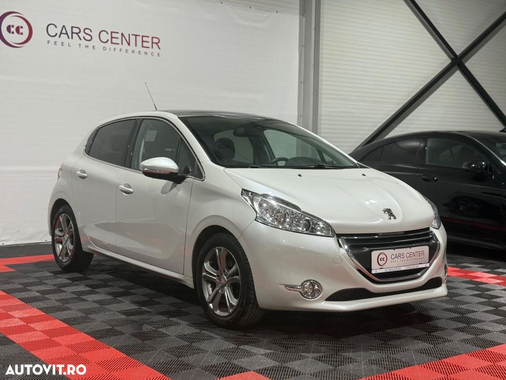 Peugeot 208 1.2 L PureTech Turbo Allure - 2