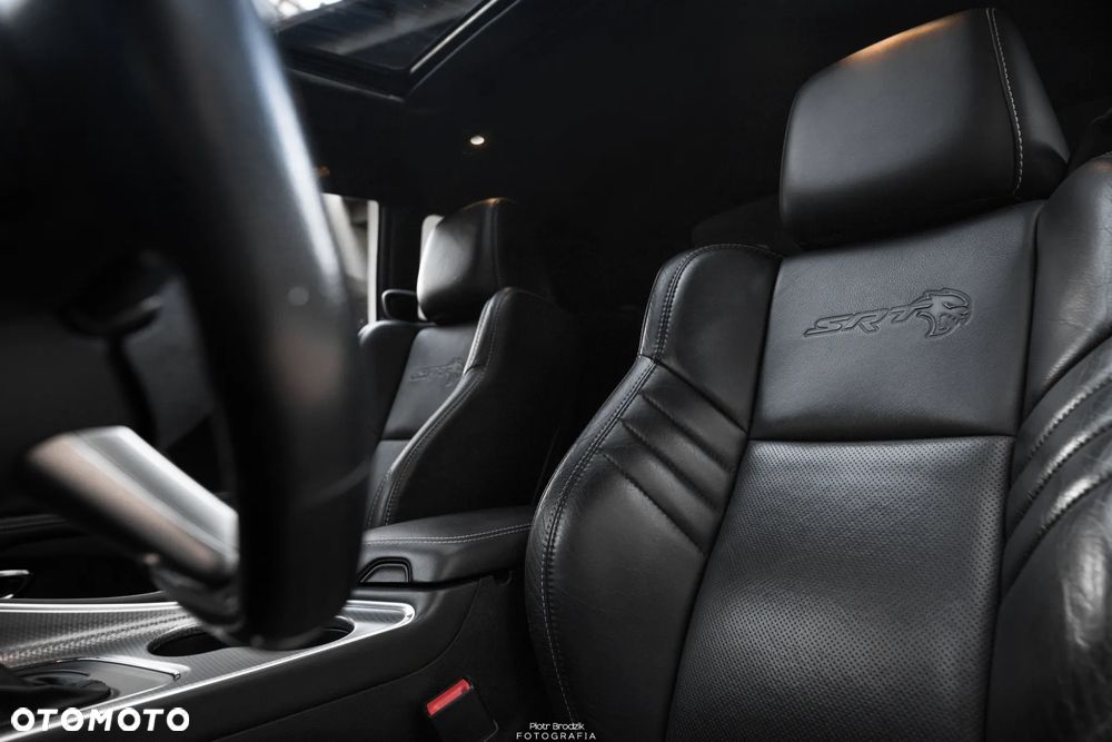 Dodge Challenger 6.2 Hellcat - 21