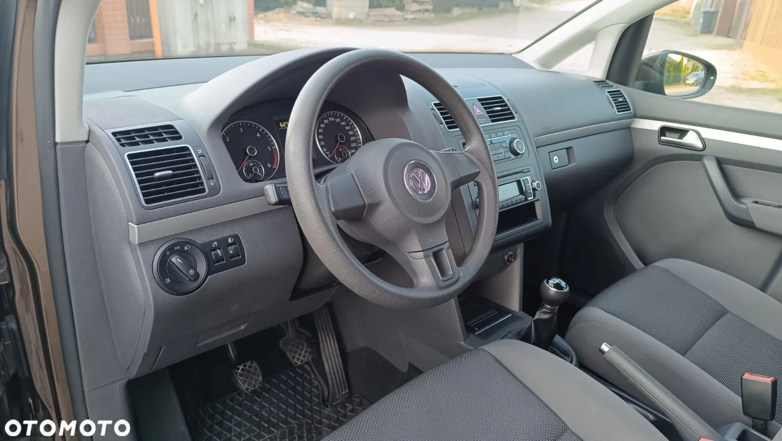 Volkswagen Touran 1.6 TDI DPF Trendline - 23