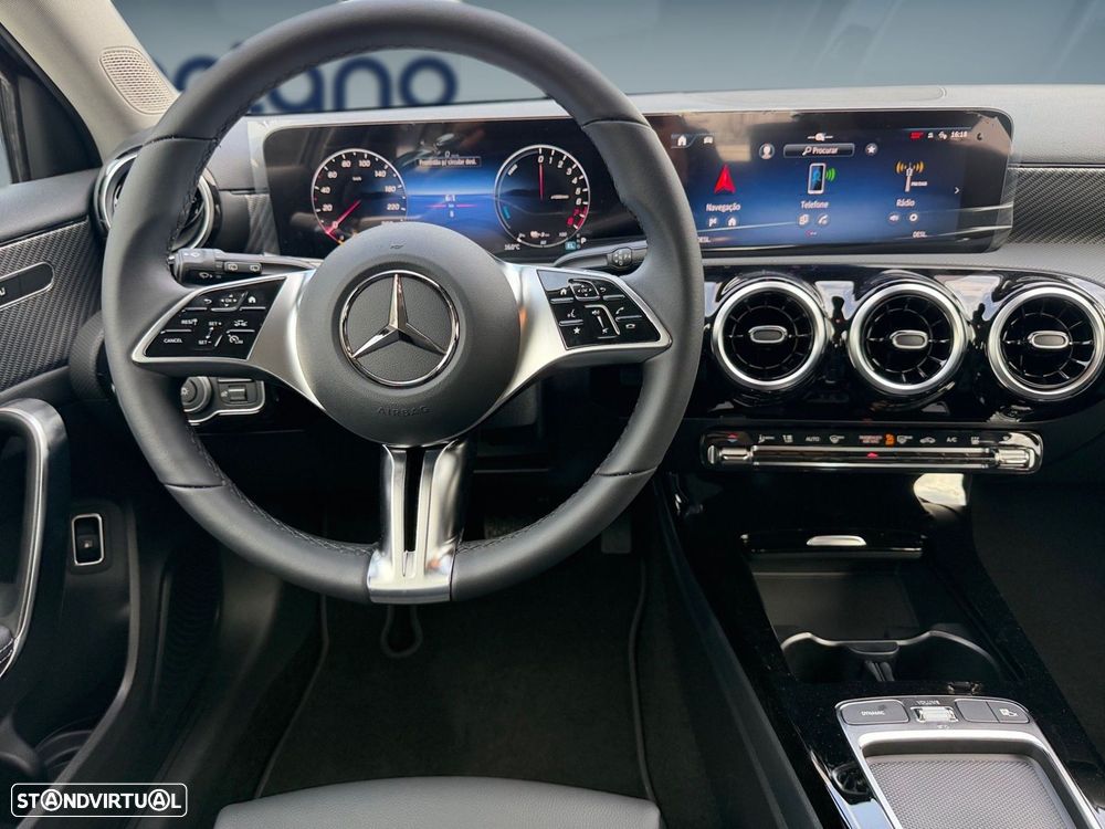 Mercedes-Benz A 250 e - 15