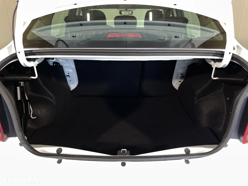 Dacia Logan 1.5 Blue dCi Laureate - 12