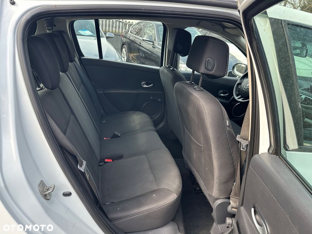 Renault Clio 1.2 16V 75 Dynamique - 15