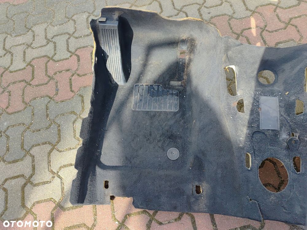 BMW 1 E87 DYWAN WYKŁADZINA PRZÓD - 3