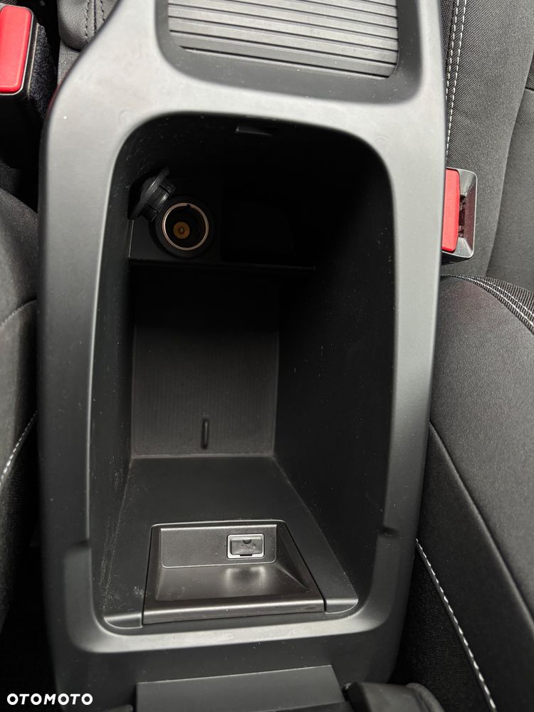 Volvo V40 D2 Momentum - 23