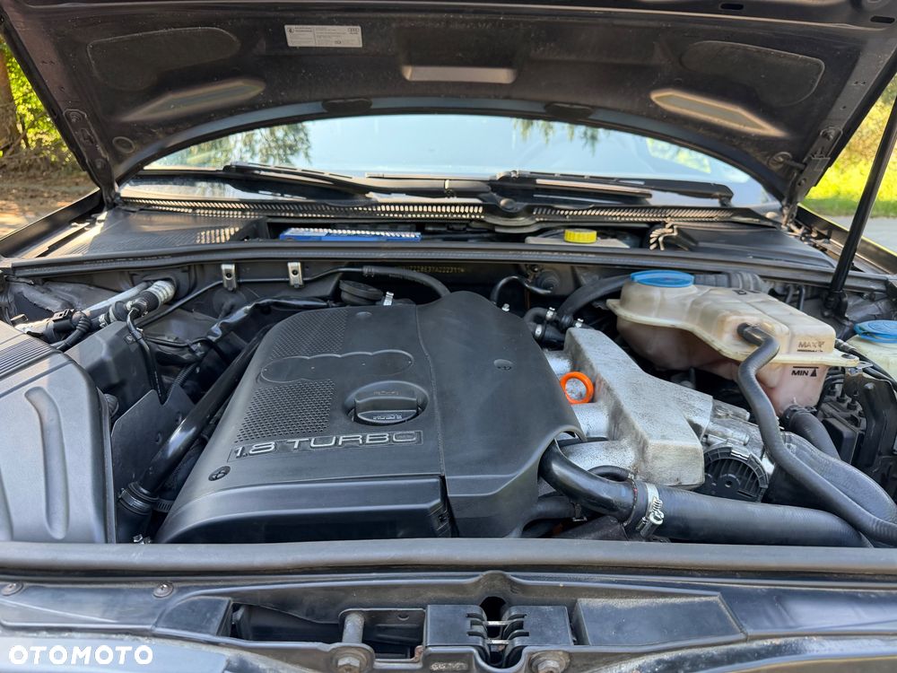 Audi A4 Limousine - 36