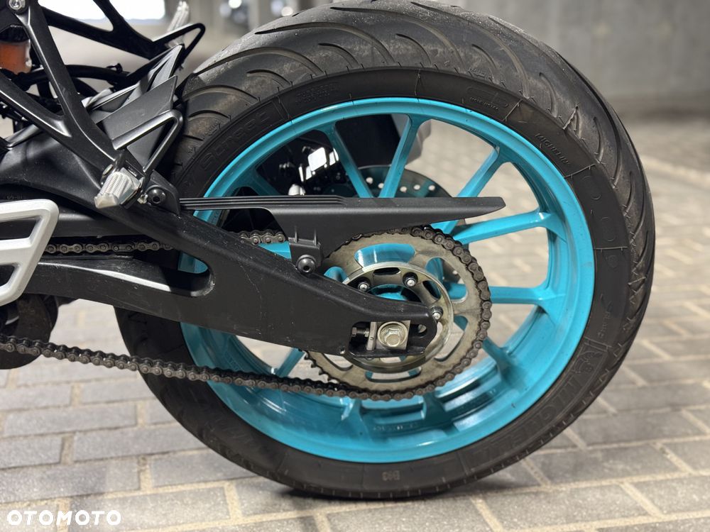 Yamaha MT - 8