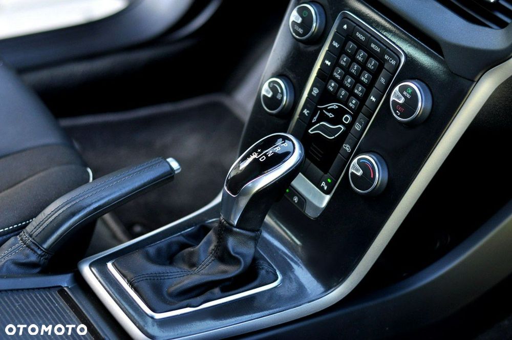 Volvo V40 D3 Kinetic - 15