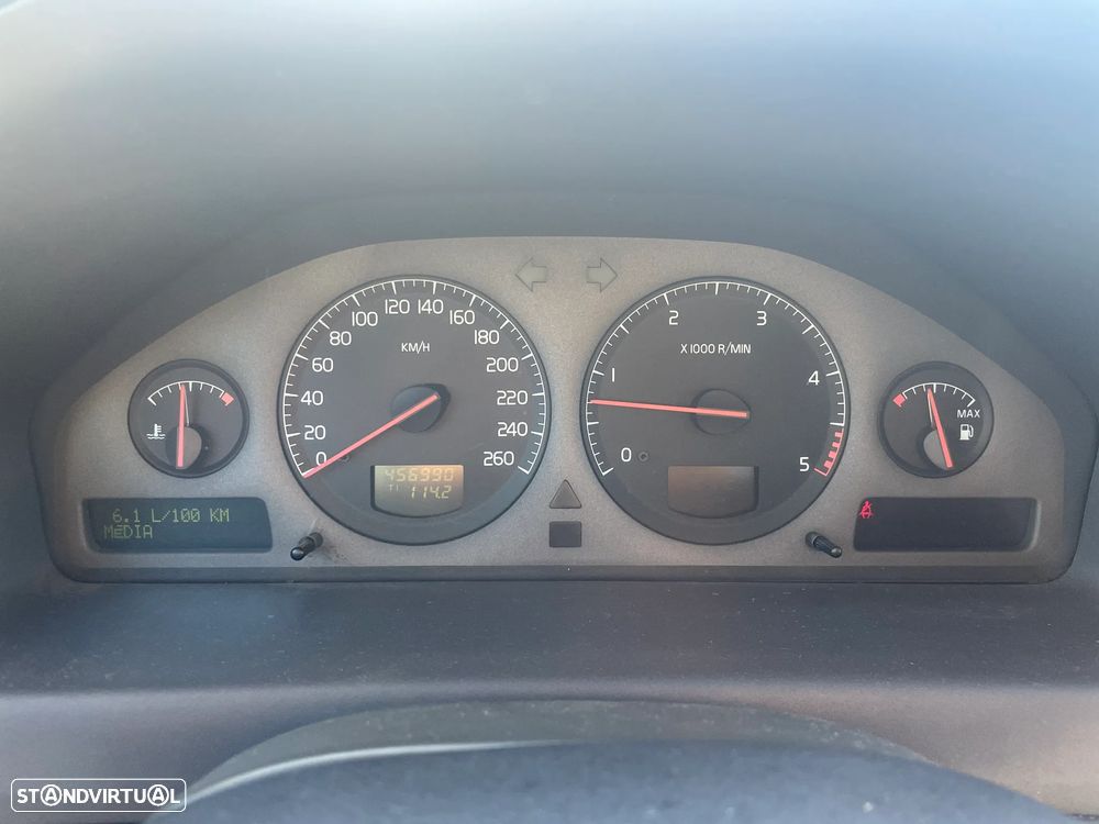 Volvo V70 2.4 D5 - 6