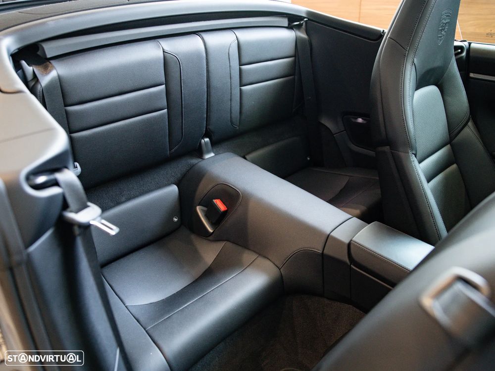 Porsche 911 (992) Carrera Cabriolet PDK - 52