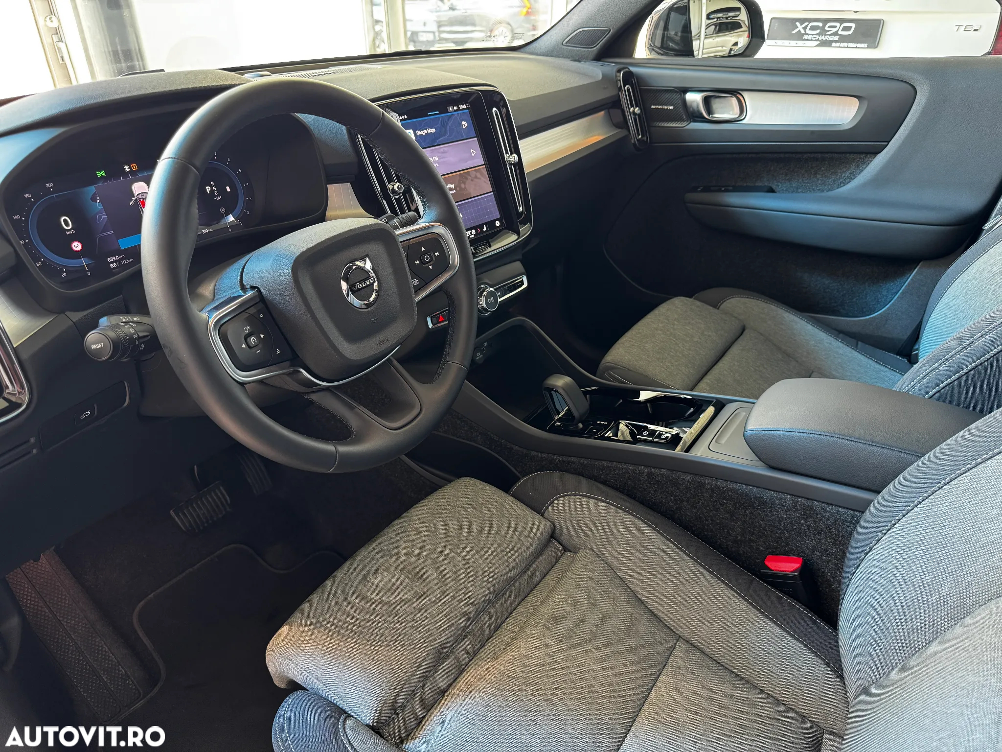 Volvo XC 40 B3 AT FWD MHEV Plus Dark - 12