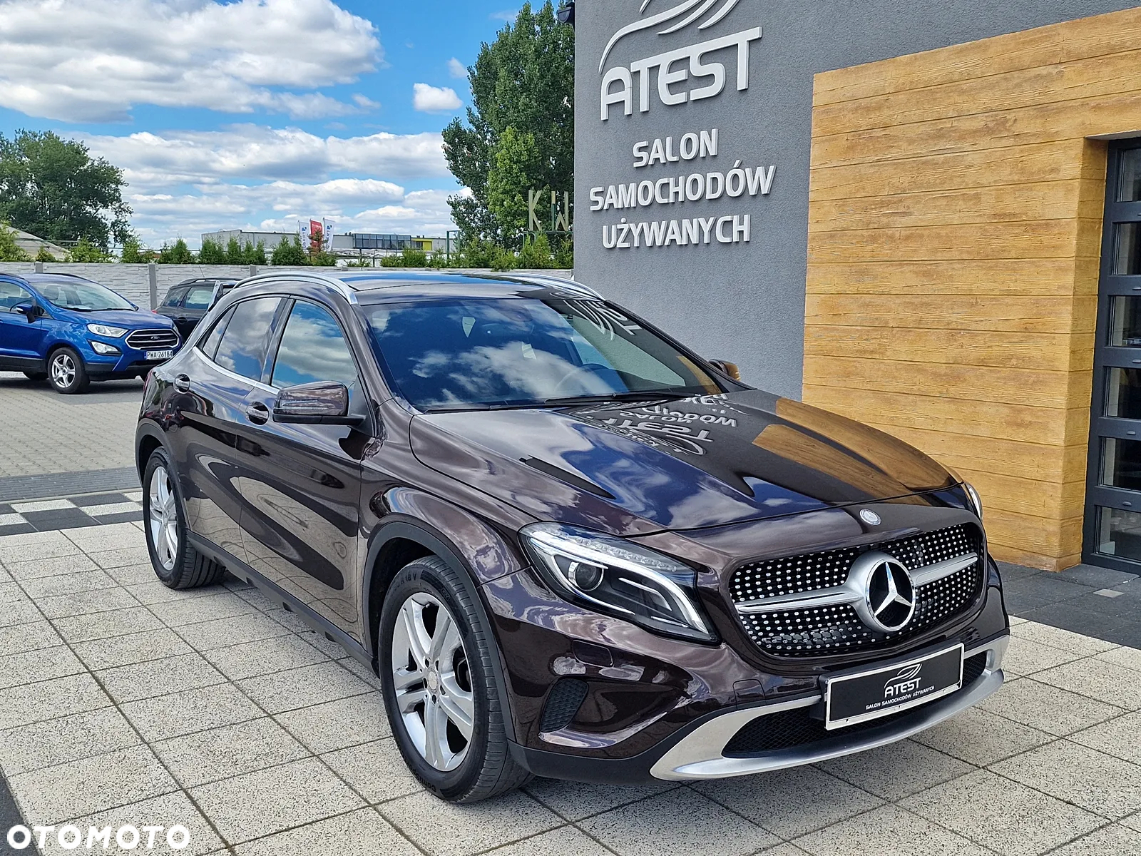 Mercedes-Benz GLA 200 - 4