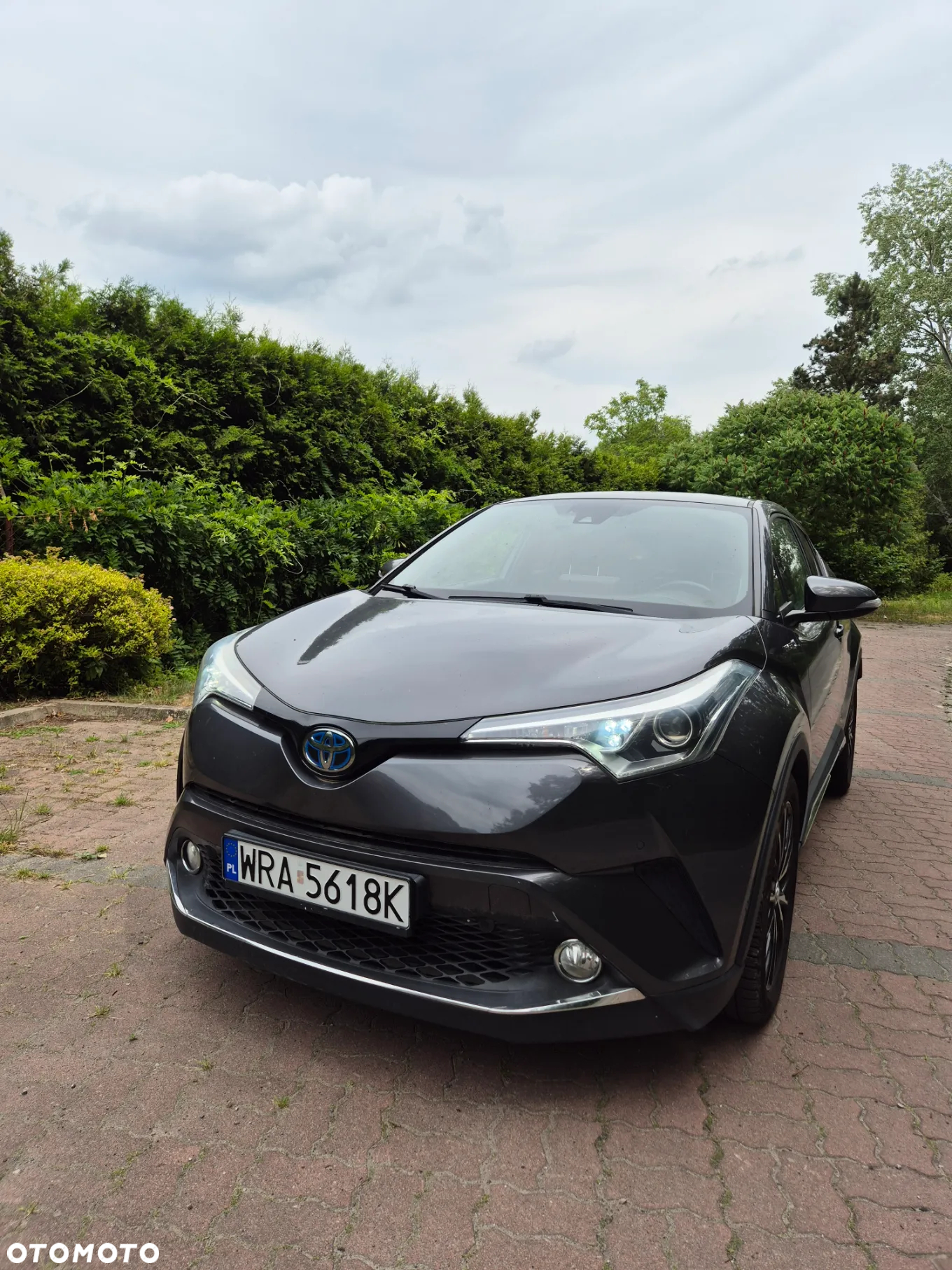 Toyota C-HR 1.8 Hybrid Neon Lime powered by JBL - 4