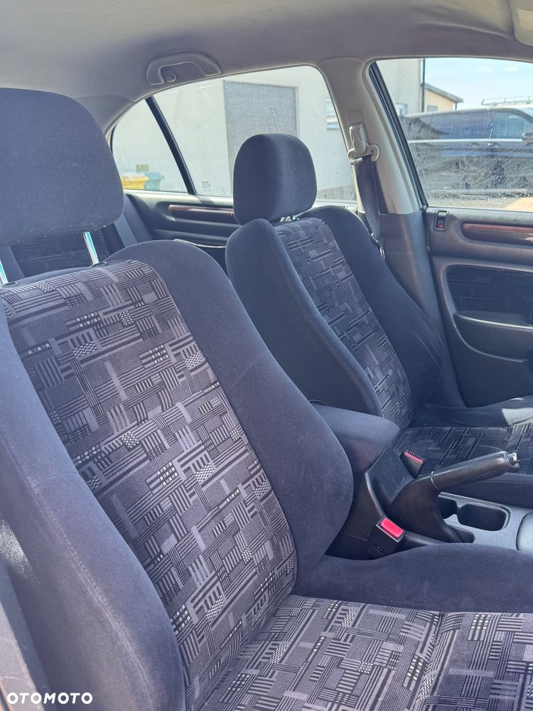 Honda Accord 1.8i LS - 14